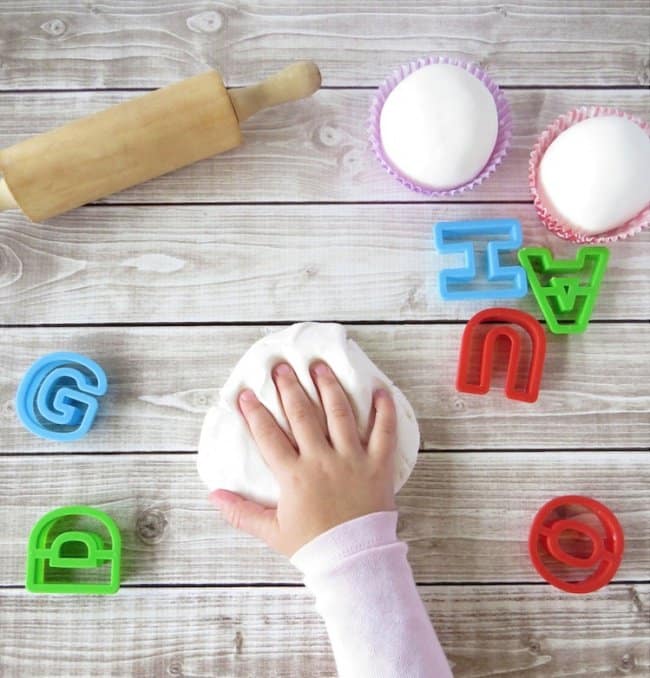 Ways To Keep Your Kids Entertained edible playdough