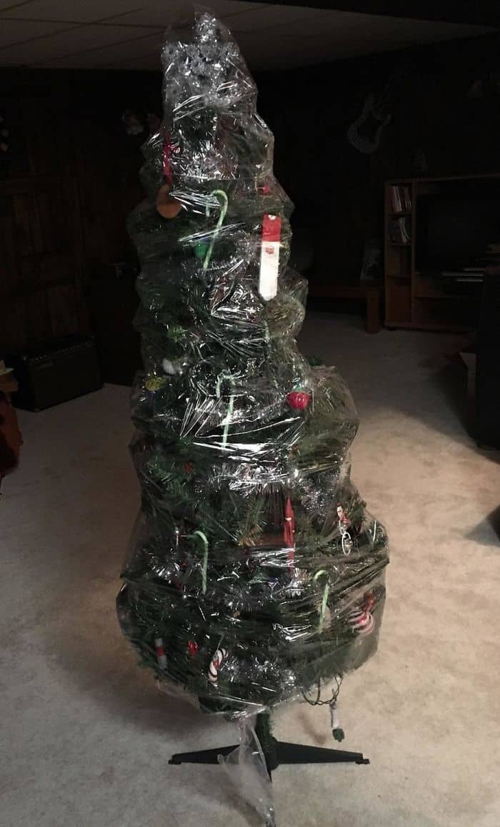 Genius Life Hacks wrap christmas tree