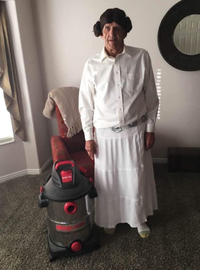 Halloween Costumes princess leia and r2d2