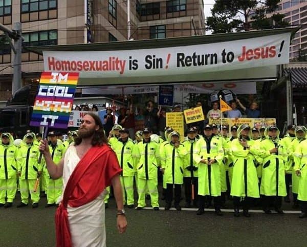 Times People Hilariously Trolled Protesters jesus is cool with it