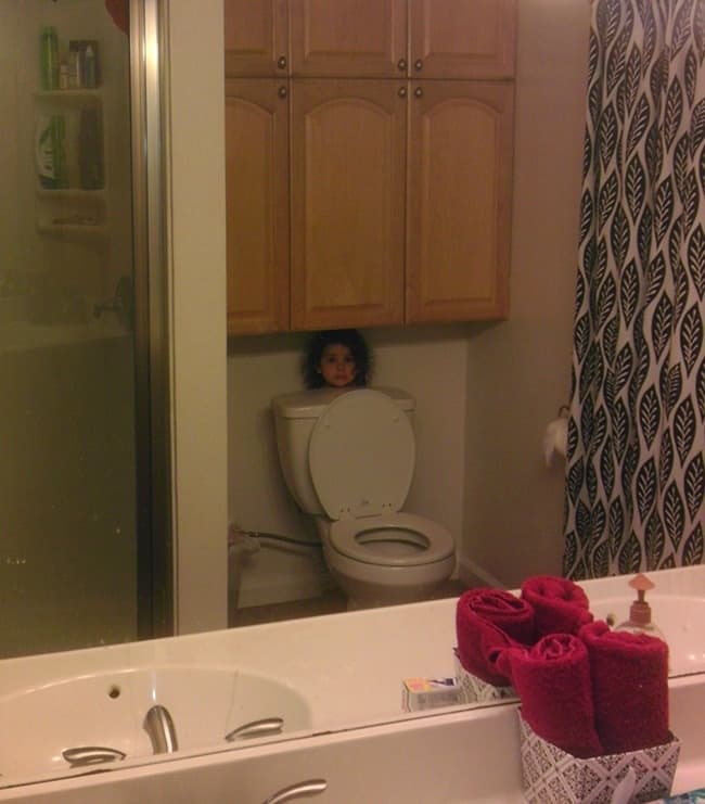 Kids Being Strange hide and seek behind toilet