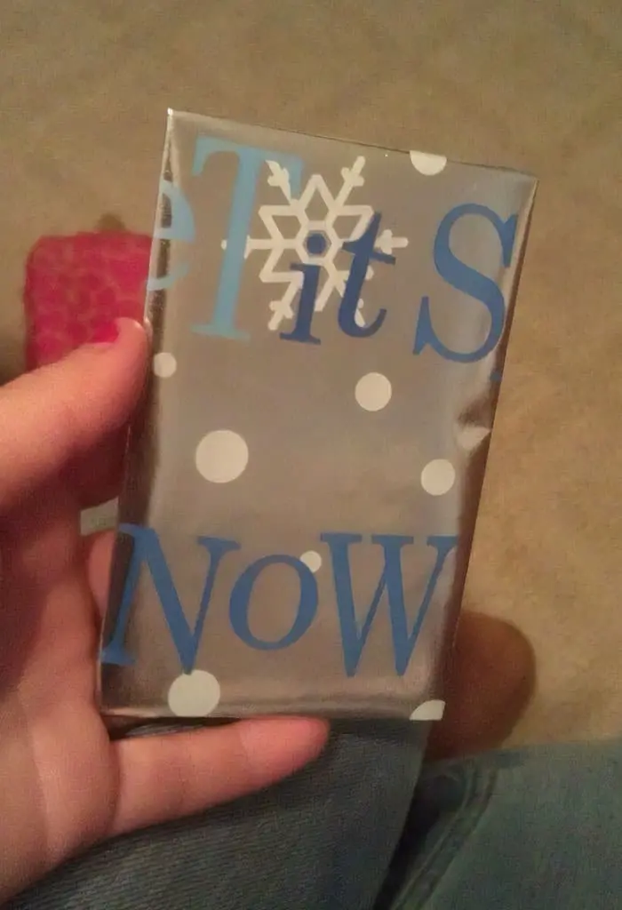 Christmas Design Fails let it snow paper