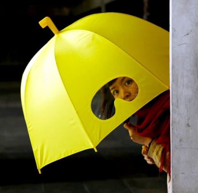 Impressive Inventions umbrella peep hole