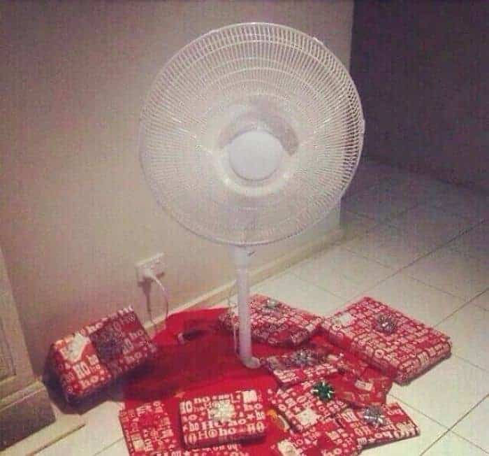 Too Lazy To Decorate For Christmas fan tree