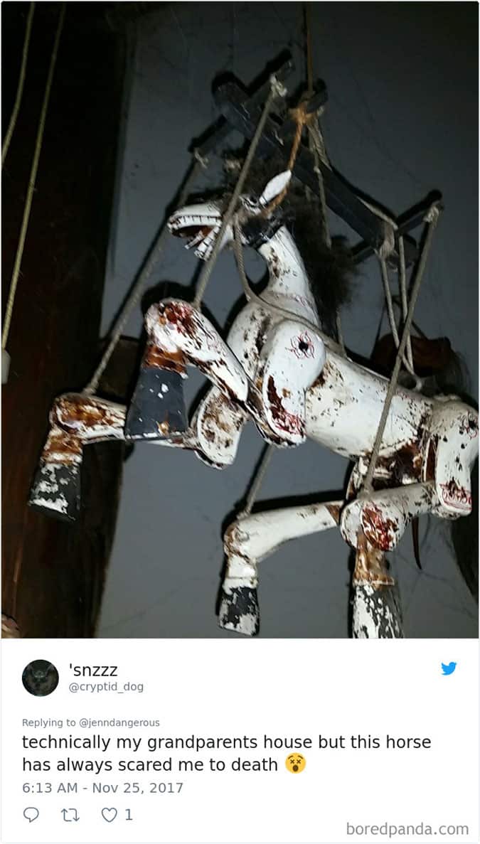 scary-hanging-horse