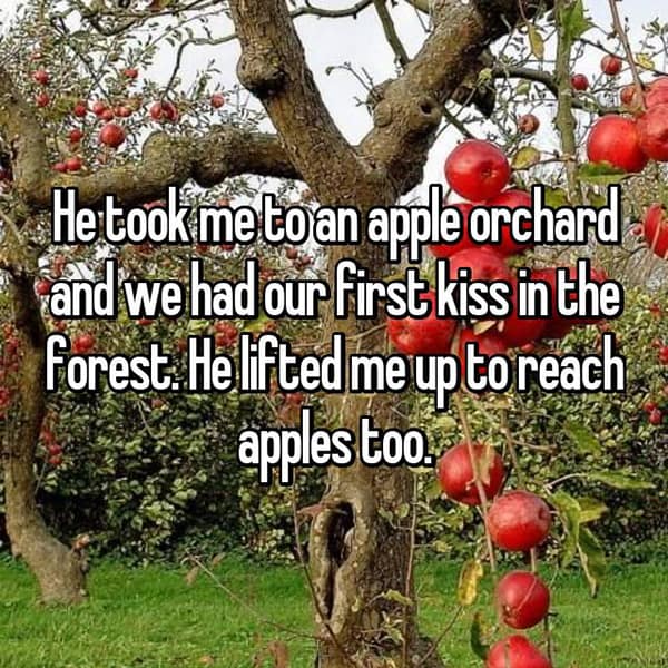 Memorable Romantic Dates apple orchard