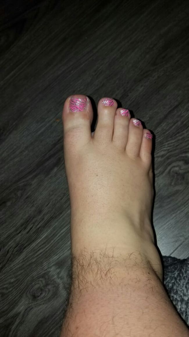 colored-toenails