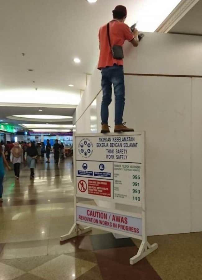 mall-ladder