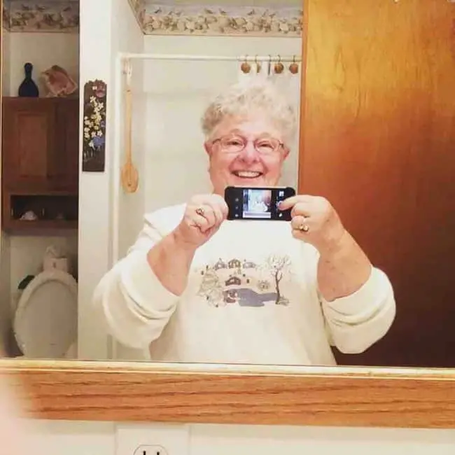 grandparents-version-of-selfie