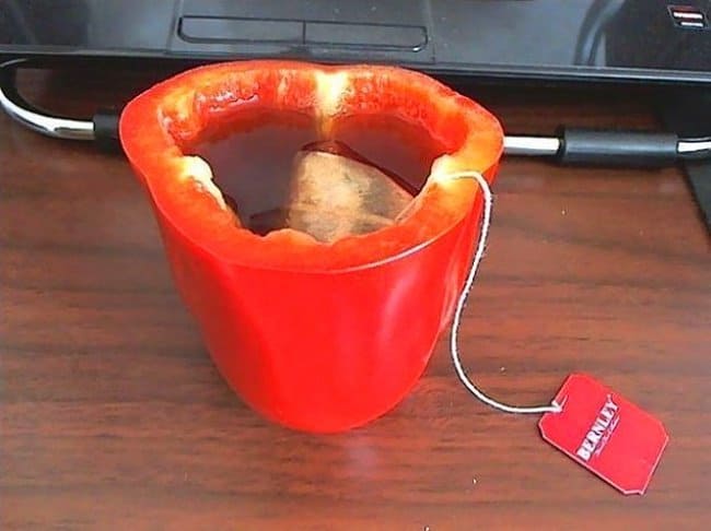 bell-pepper-used-as-a-cup-for-tea