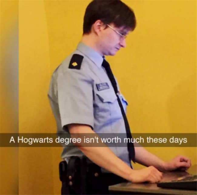 harry_potter_look_alike_security_guard