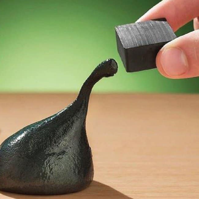 magnetic_putty_stress_reliever
