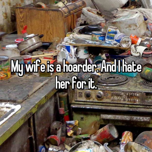 man_hates_wife_for_being_hoarder