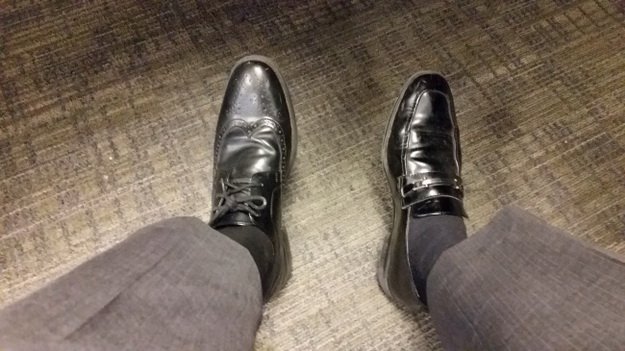 mismatched-shoes