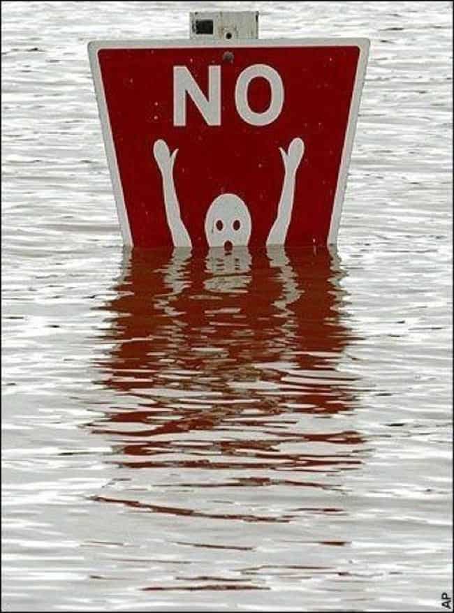 no_swimming_sign_funny