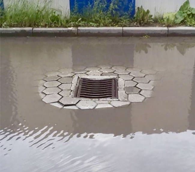 road_drainage_hole_funniest_epic_fails