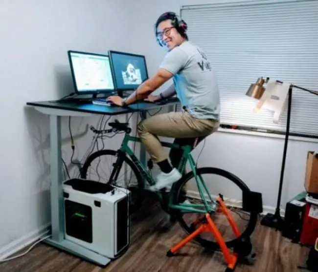 stationary-bicycle-in-office-brilliant-people