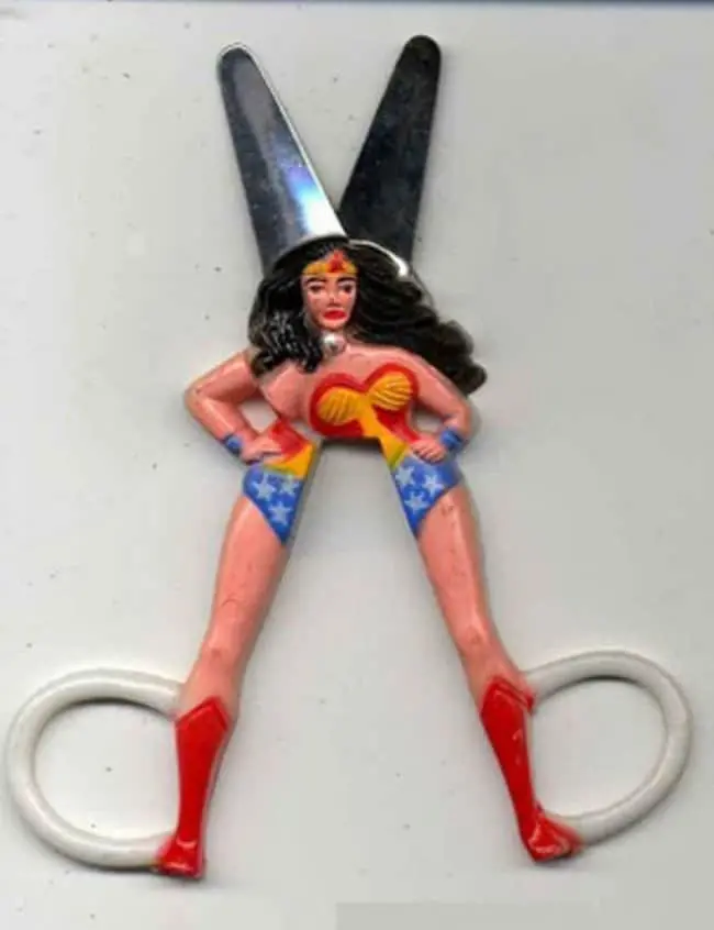 wonder_woman_scissors