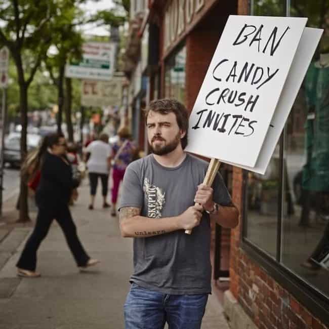 ban-candy-crush-invites-hilarious-protest-signs