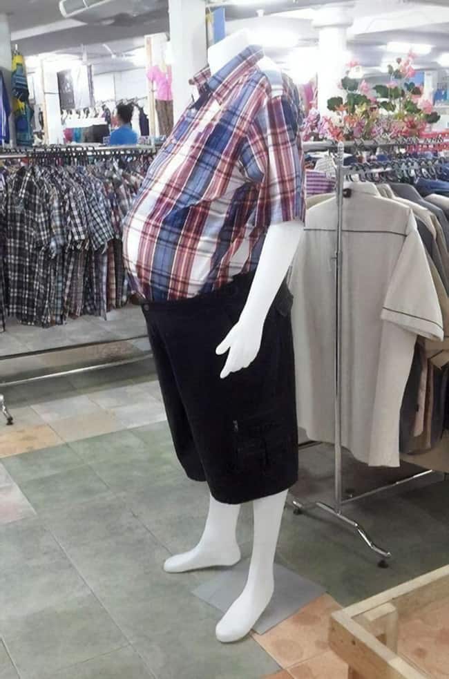 big-belly-realistic-mannequins-posing-hilariously