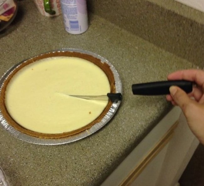 broken-knife-slicing-pie-miserable-people