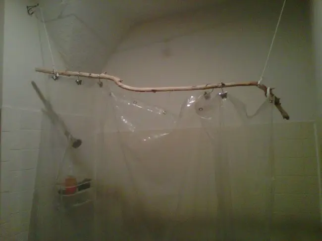 broken-shower-curtain-holder