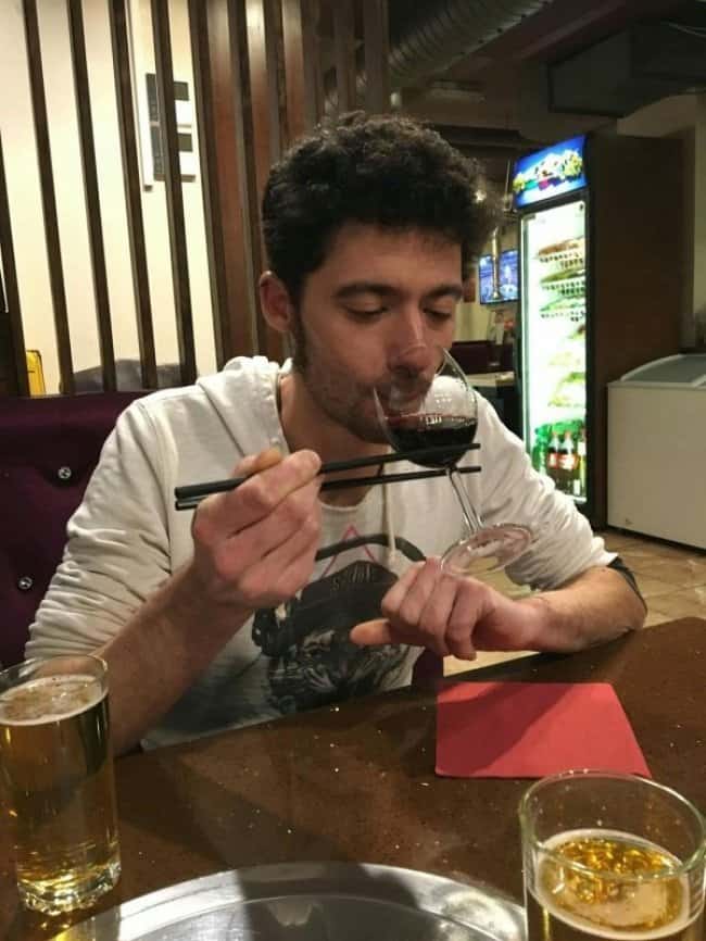 chopstick-wine-glass-holder-funny-inventions