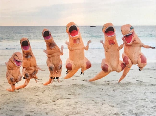 dinosuar-costume-hilarious-family-photos