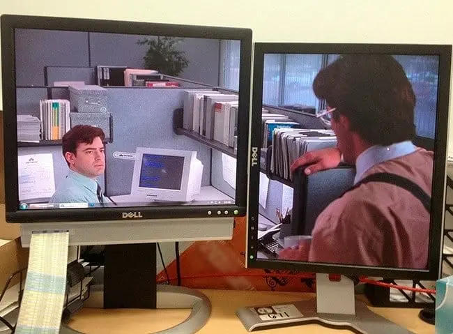 dual-monitors-office-workers-clever-desktop-wallpapers