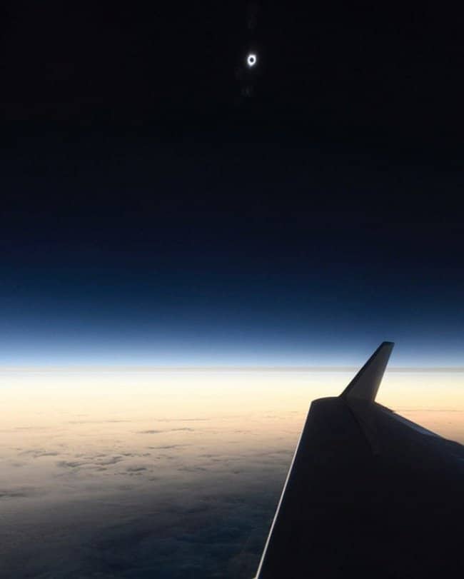 eclipse-from-a-plane-real-things-that-actually-exist