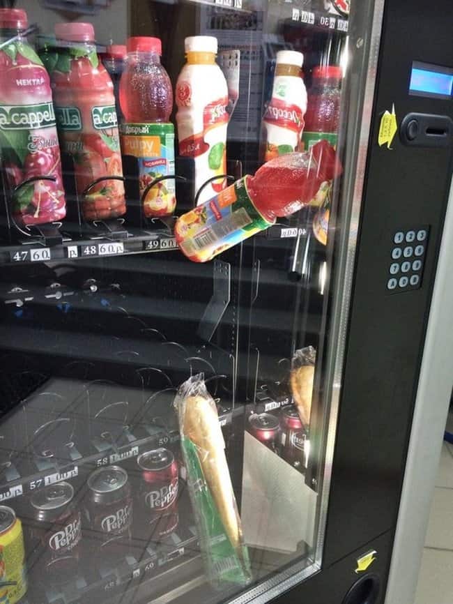 sandwich-and-drinks-stuck-in-vending-maching-worst-unforgettable-day