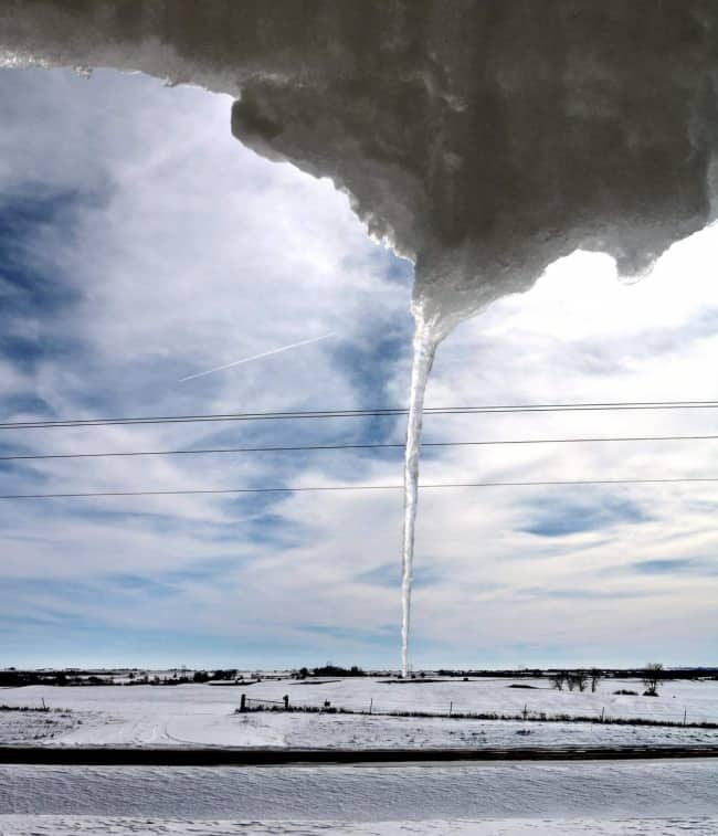 snow-melting-on-the-porch-looks-like-tornado-how-whimsical-people-see-things