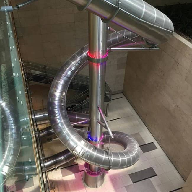 space-slide-singapore-creative-airport-and-airline