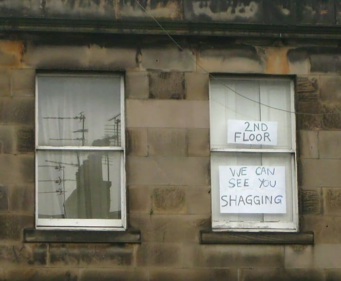 we-can-see-you-shagging-hilarious-neighbor-notes