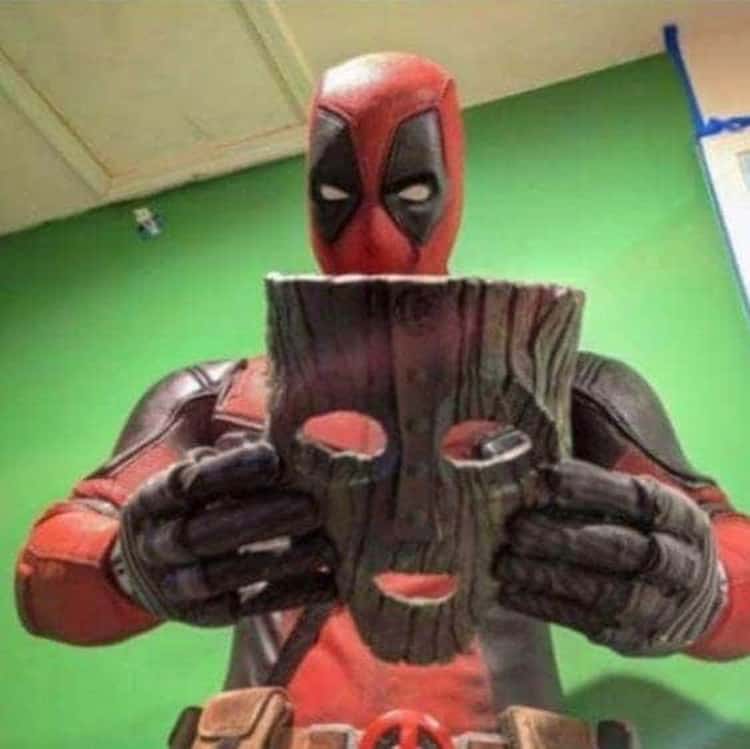 deadpool-wearing-the-mask-hilariously-bad-situations