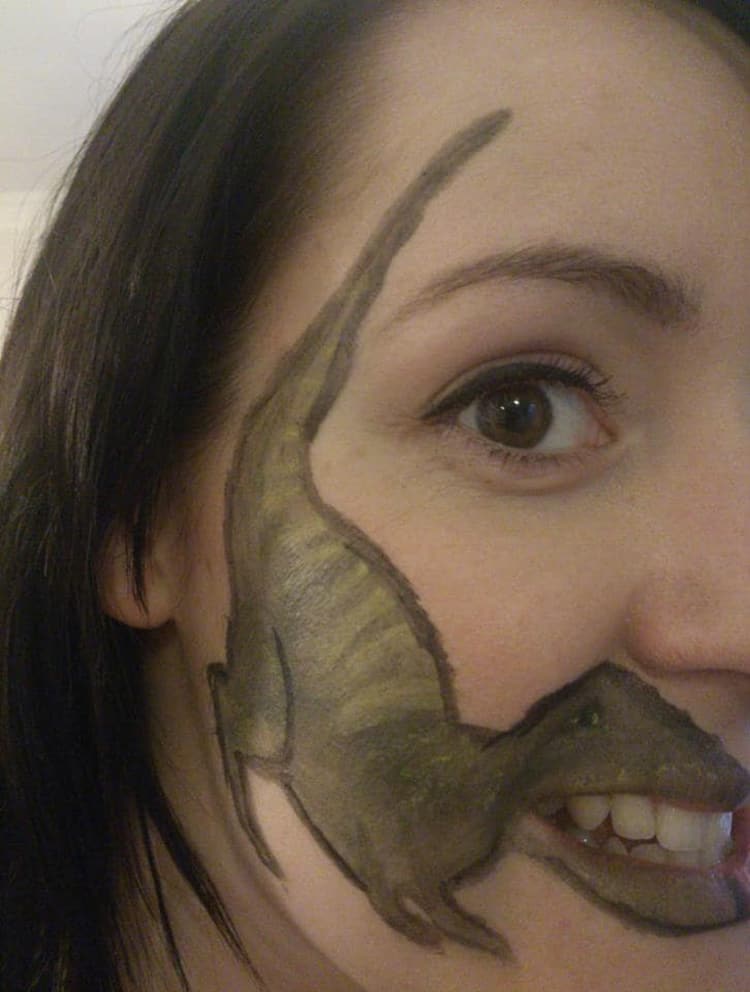 dinosaur-face-paint-silly-things-bored-people-do