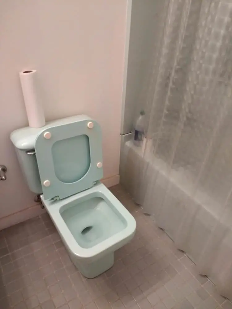 square-toilet-bowl-hilariously-weird-things