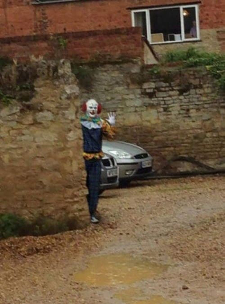 creepy clown mildly disturbing photos