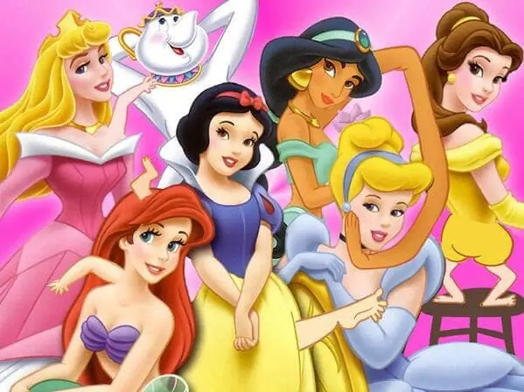 disney-princesses-hilariously-unsettling-photos