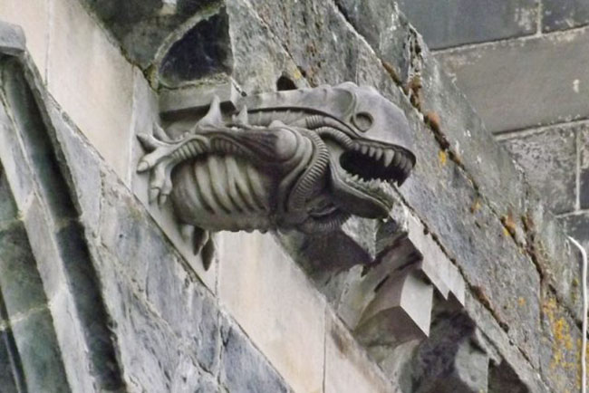 alien gargoyle