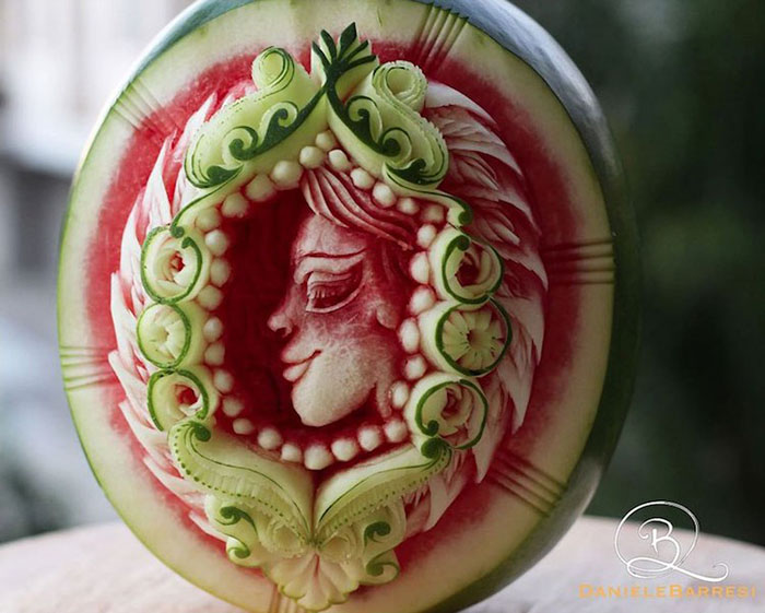 daniele-barresi-carving-watermelon