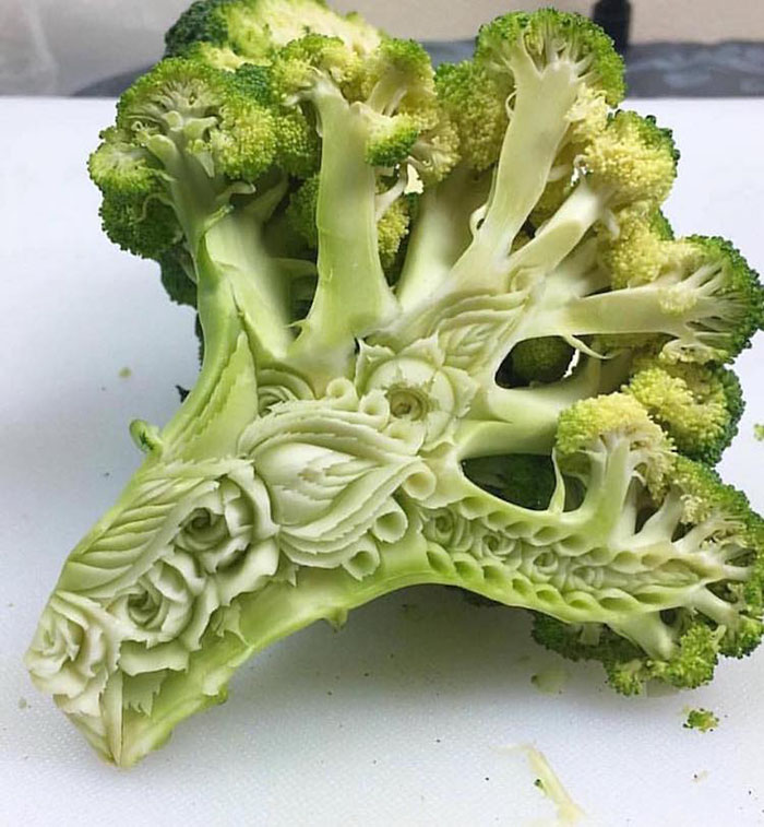 daniele-barresi-food-carving-broccoli