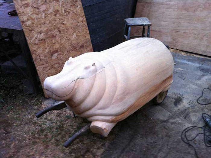 hippo table