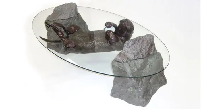 otter swimming table