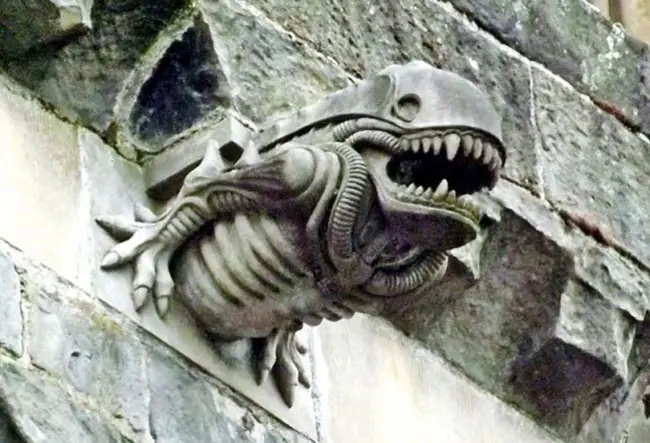 paisley_abbey xenomorph gargoyle