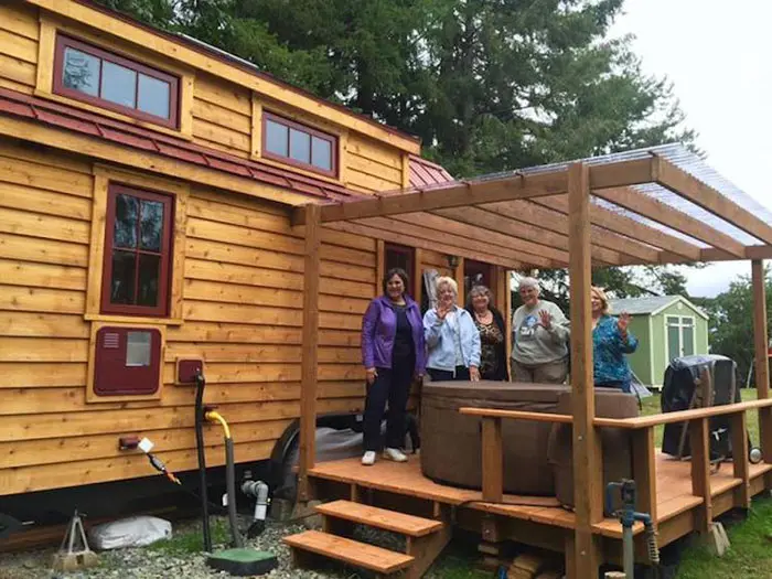 Seniors Are Buying Tiny Mobile Homes to Live Their Golden 