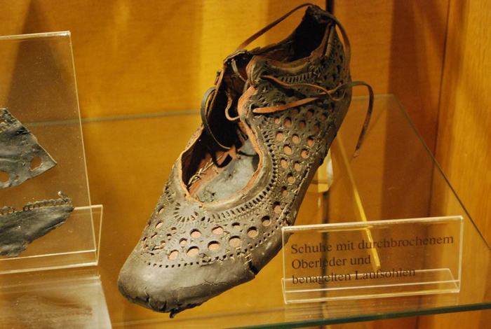 2000-year-old roman shoe saalburg