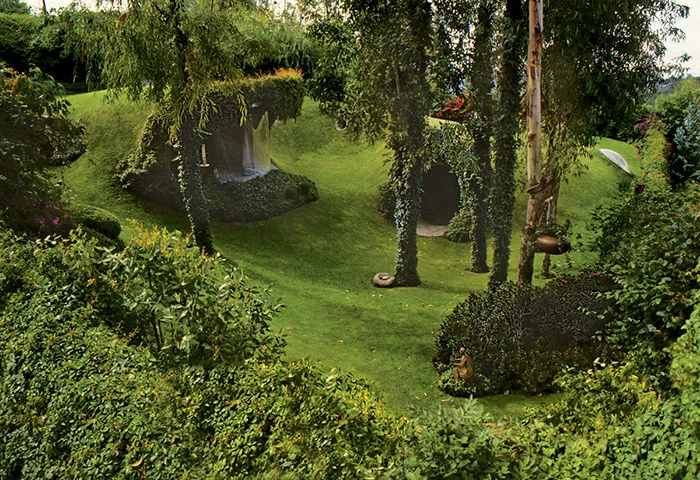 hobbit house garden