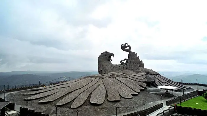 jatayu eagle statue ramayana