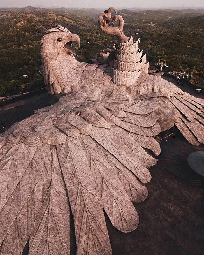 jatayu tallest bird sculpture